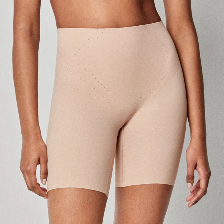 Pantalón reductor Gisela 10050. Faja con refuerzo delantero y en la entrepierna "extra control y moldeador". Corte láser e invisible bajo la ropa