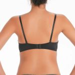 Sujetador Mariola V-Bra 229. Sujetador para escotes en “V”. Con aros laterales, efecto push up y tirantes invisibles multiposición. ¡Compra Ahora!